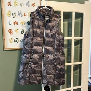 Puffer vest - women’s - L - camouflage